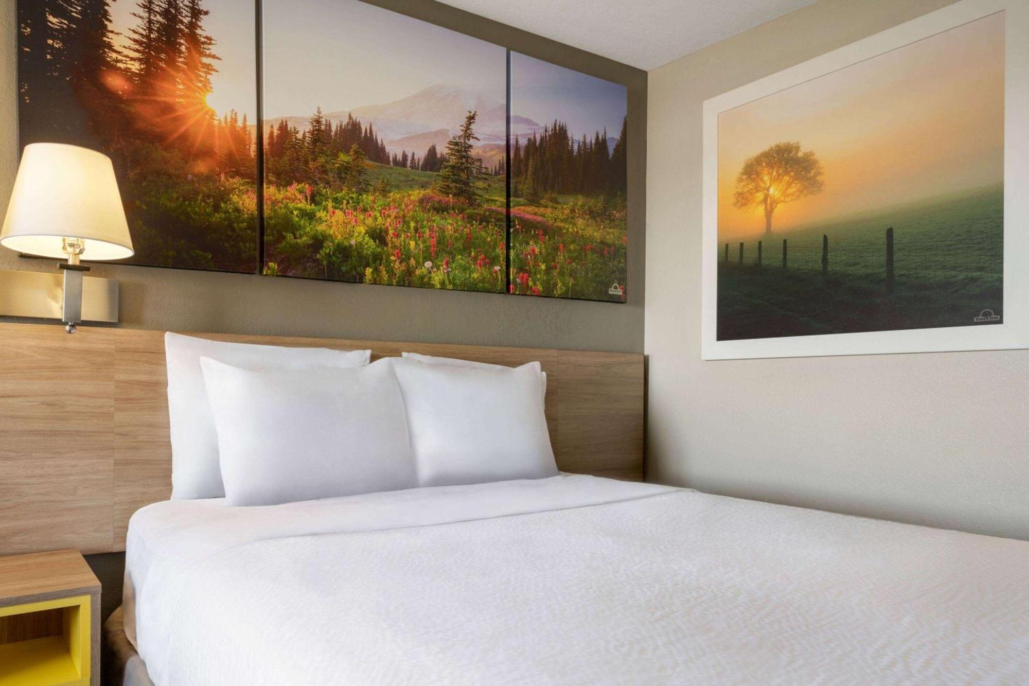 Days Inn By Wyndham Fresno South Zewnętrze zdjęcie