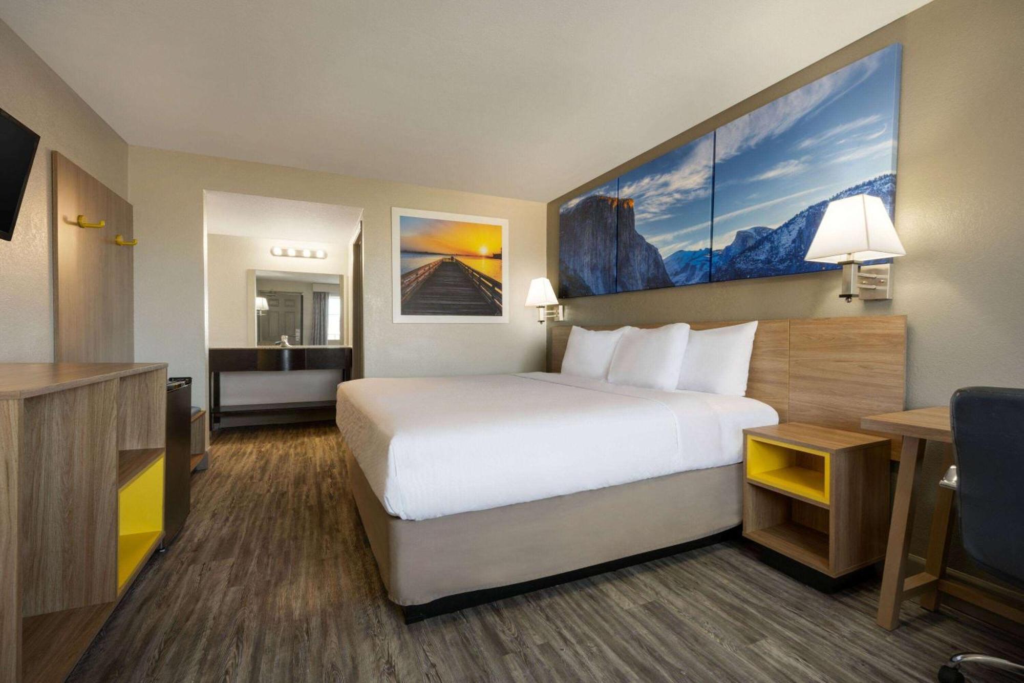 Days Inn By Wyndham Fresno South Zewnętrze zdjęcie