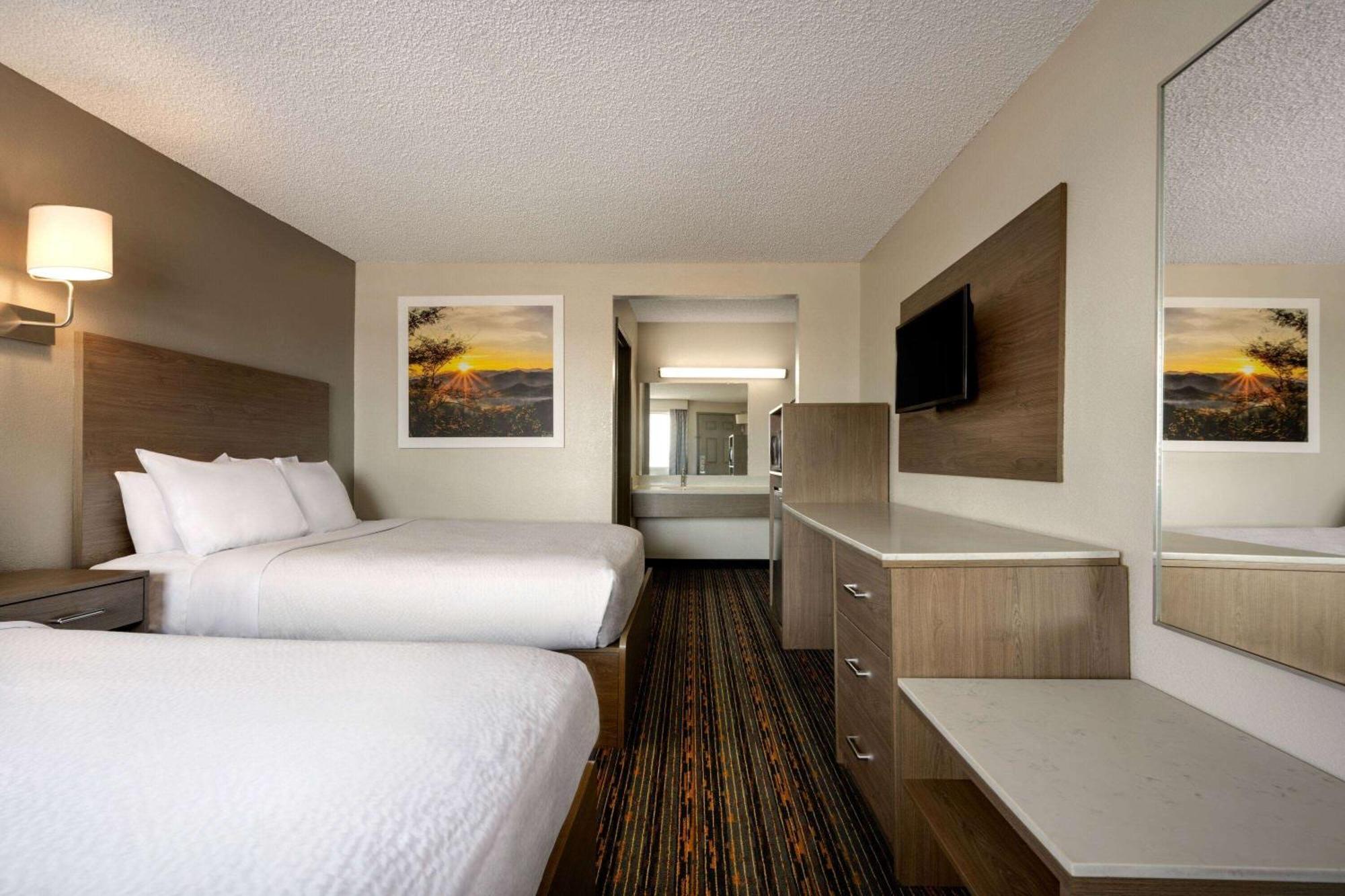 Days Inn By Wyndham Fresno South Zewnętrze zdjęcie